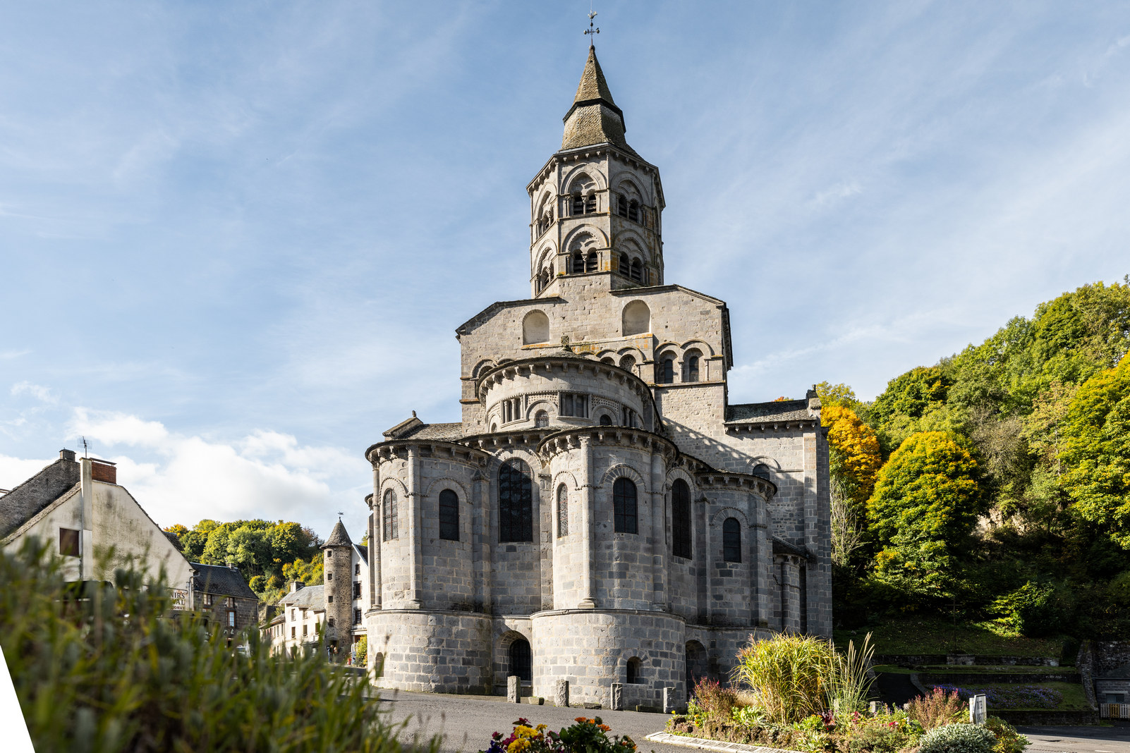 Orcival et sa basilique — paysage