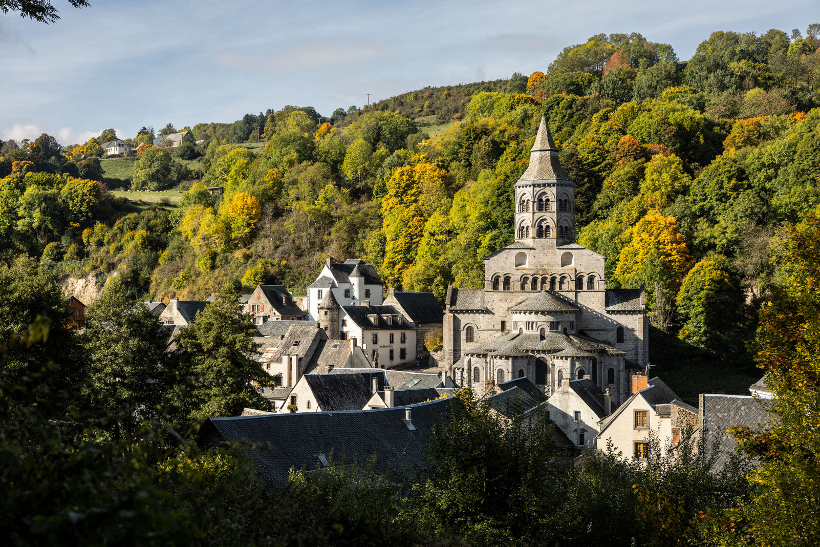 Orcival et sa basilique — paysage
